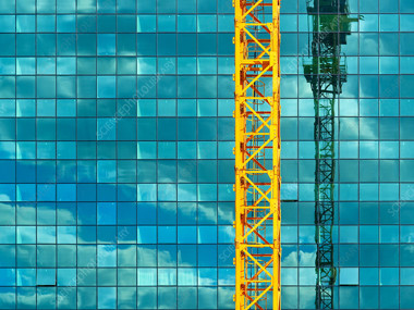 F0217902-Construction_crane_and_skyscraper.jpg